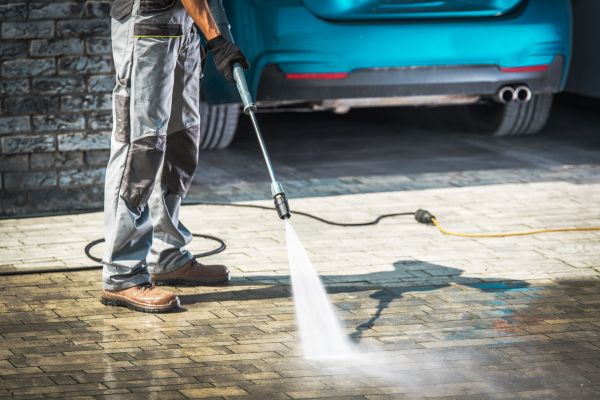 Driveway Pressure Washing in Daytona Beach