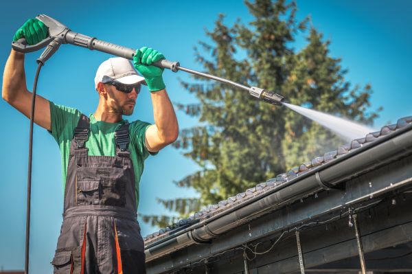 Gutter Washing in Daytona Beach