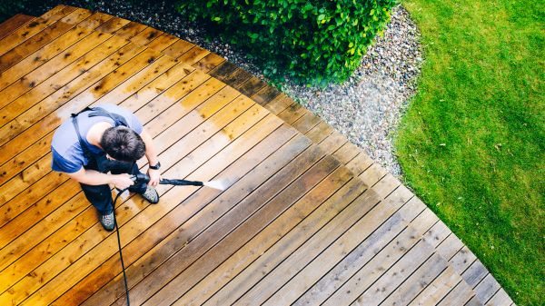 Deck Pressure Cleaning in Daytona Beach