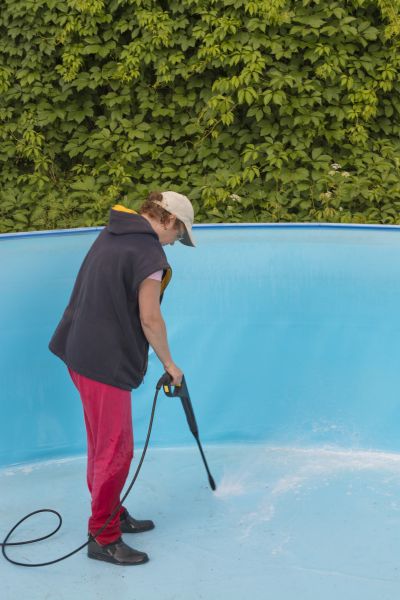 Pool Pressure Washing in Daytona Beach