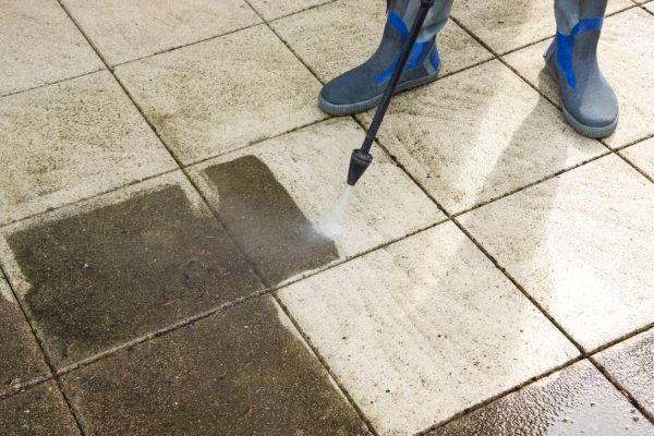 Outdoor Concrete Cleaning in Daytona Beach
