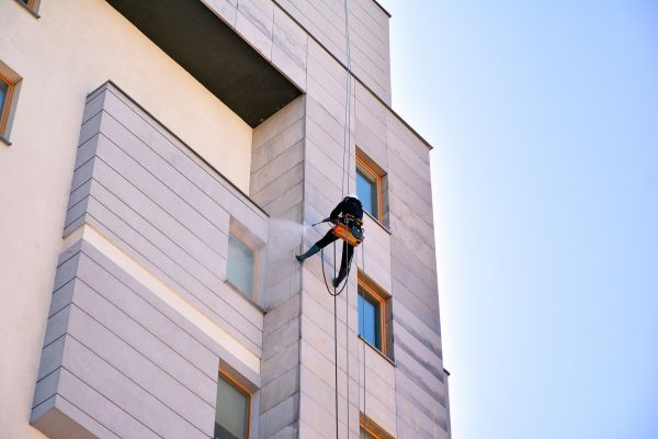 Apartment Pressure Cleaning in Daytona Beach
